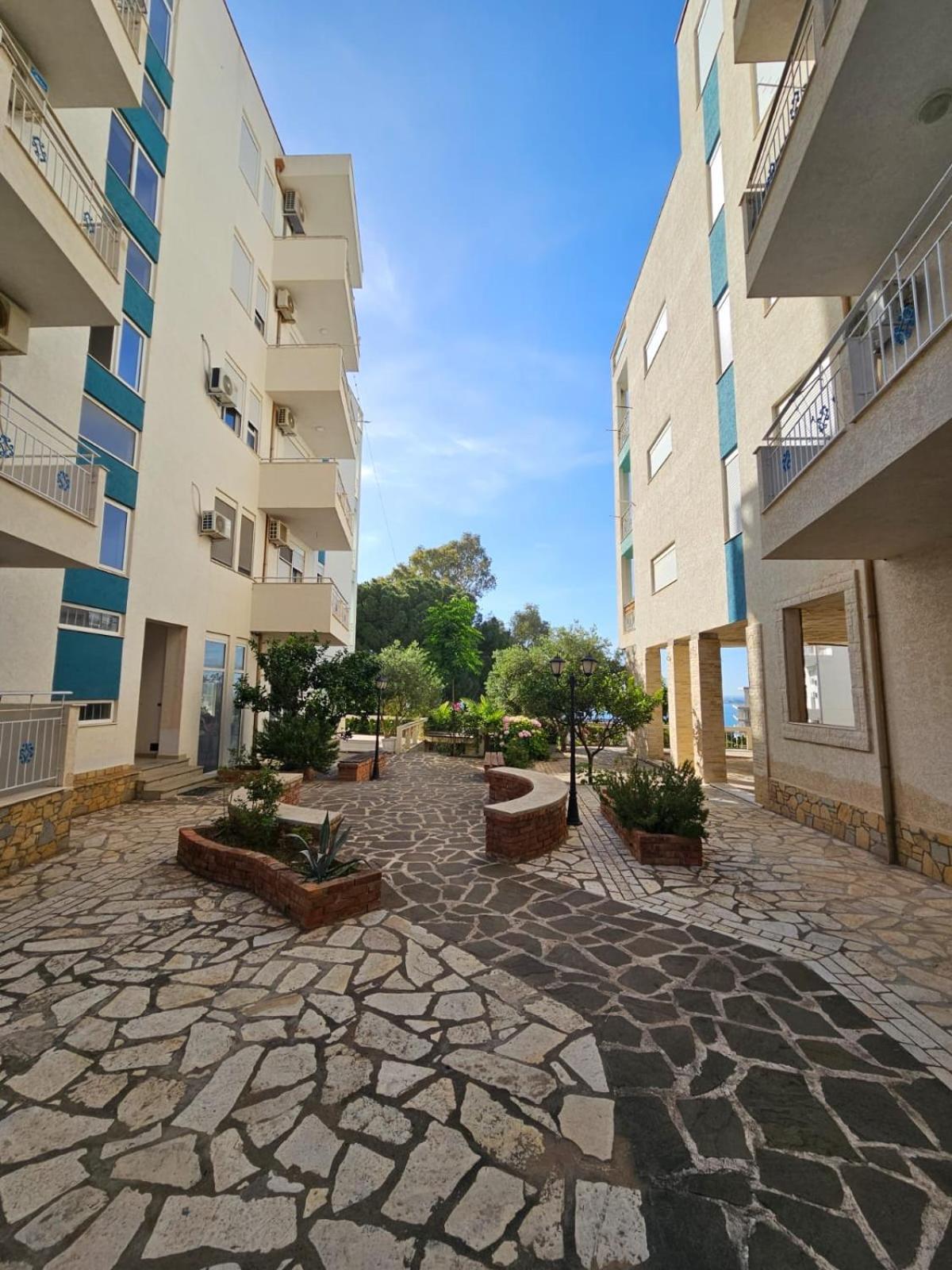 Redsun Apartment Vlore Exterior photo