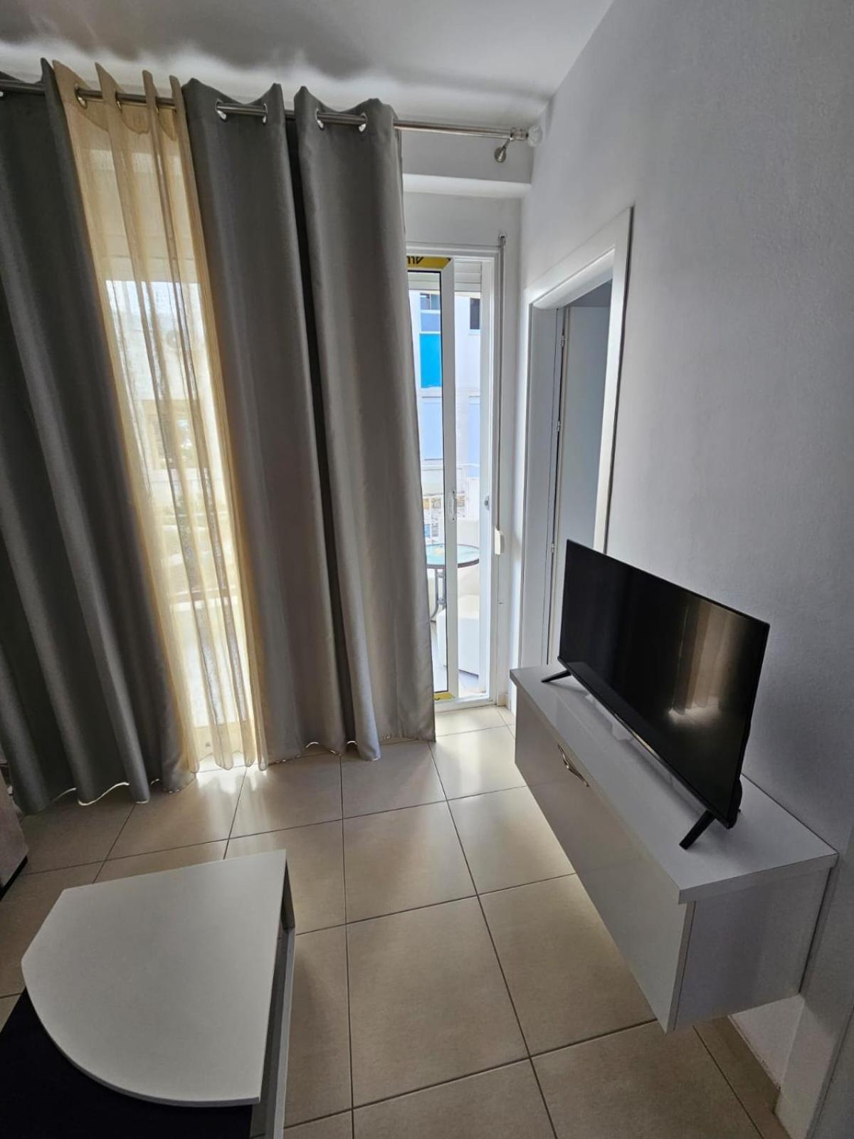 Redsun Apartment Vlore Exterior photo