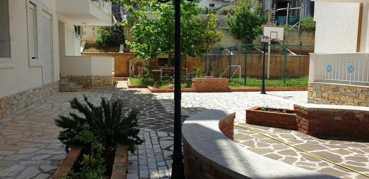 Redsun Apartment Vlore Exterior photo